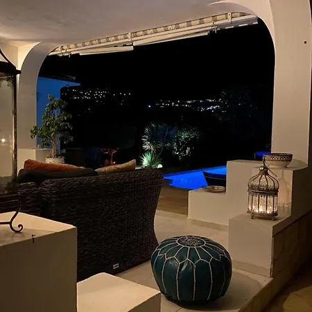 Exquisite In